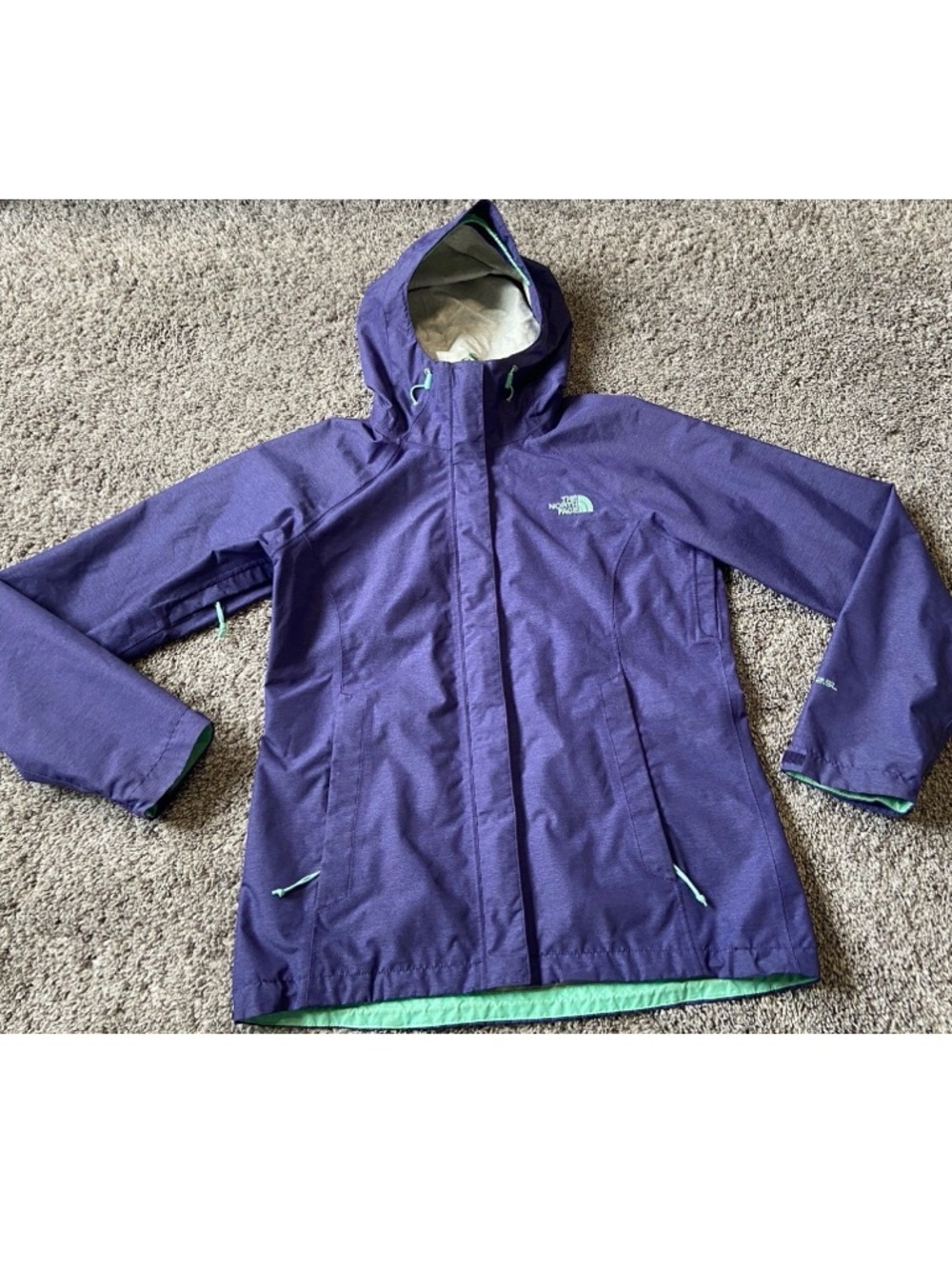 Northface hyvent 2.5L rain jacket windbreaker women Small purple blue